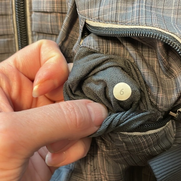 Lululemon Run Back on Track Jacket - Picture 8 of 12